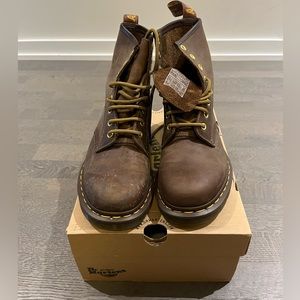 Dr Martens, 8 eyelet boots, size US8